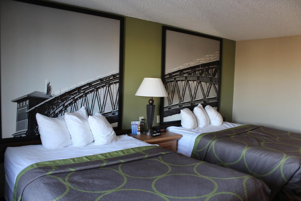 ซูเปอร์ 8 บาย วินด์แฮม เคิร์นนีย์ Motel ภายนอก รูปภาพ